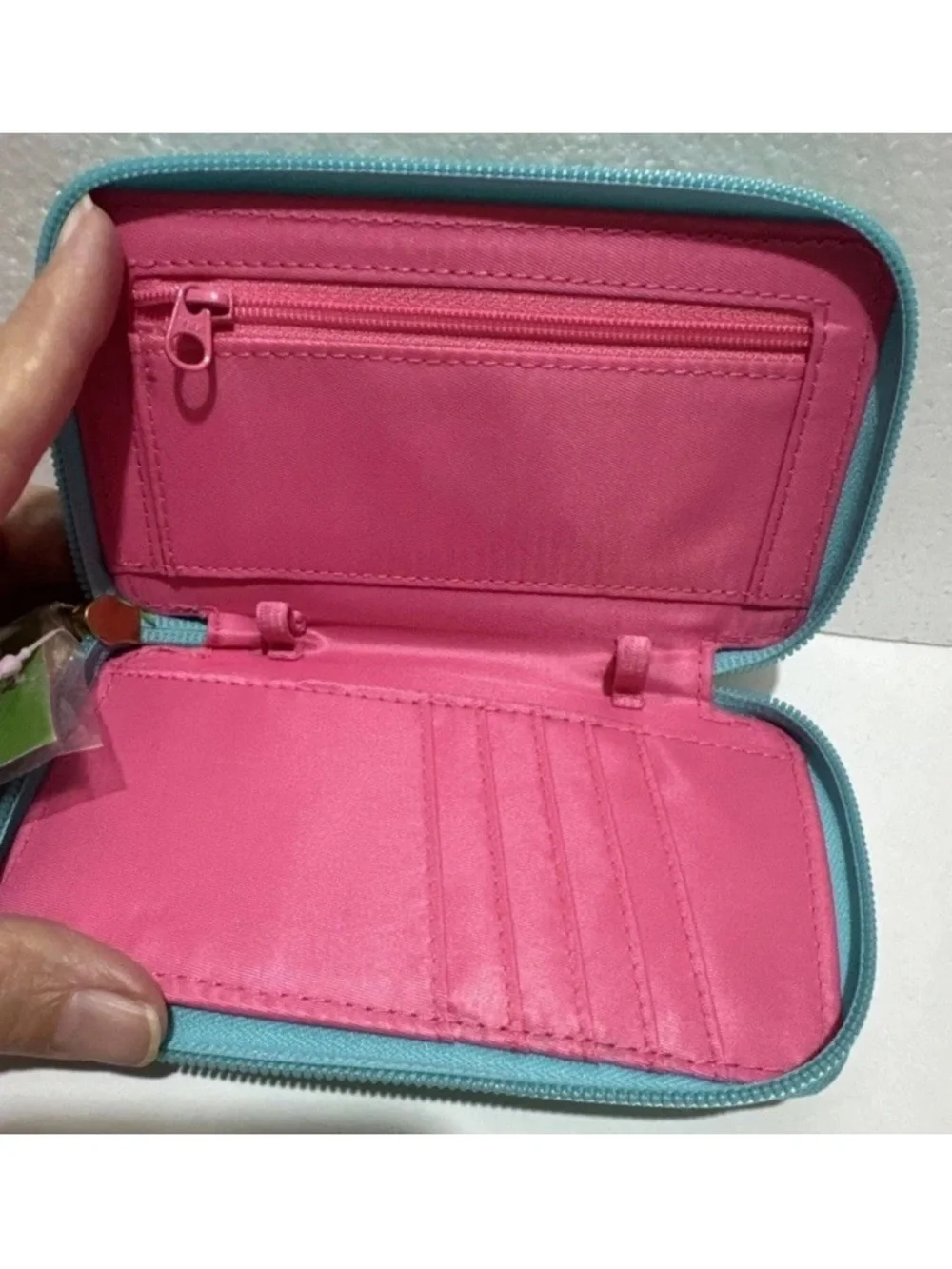 Lilly Pulitzer Wristlet Zip-Around Wallet Abstract Pattern Green Blue White Pink